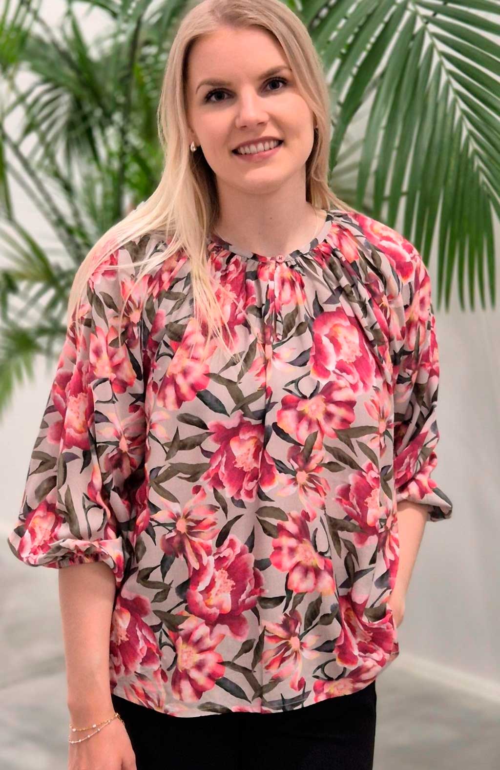 Tazzia-lasessor-samsa-pusero-fuksia-pysty Tazzia Lasessor Samsa pusero.